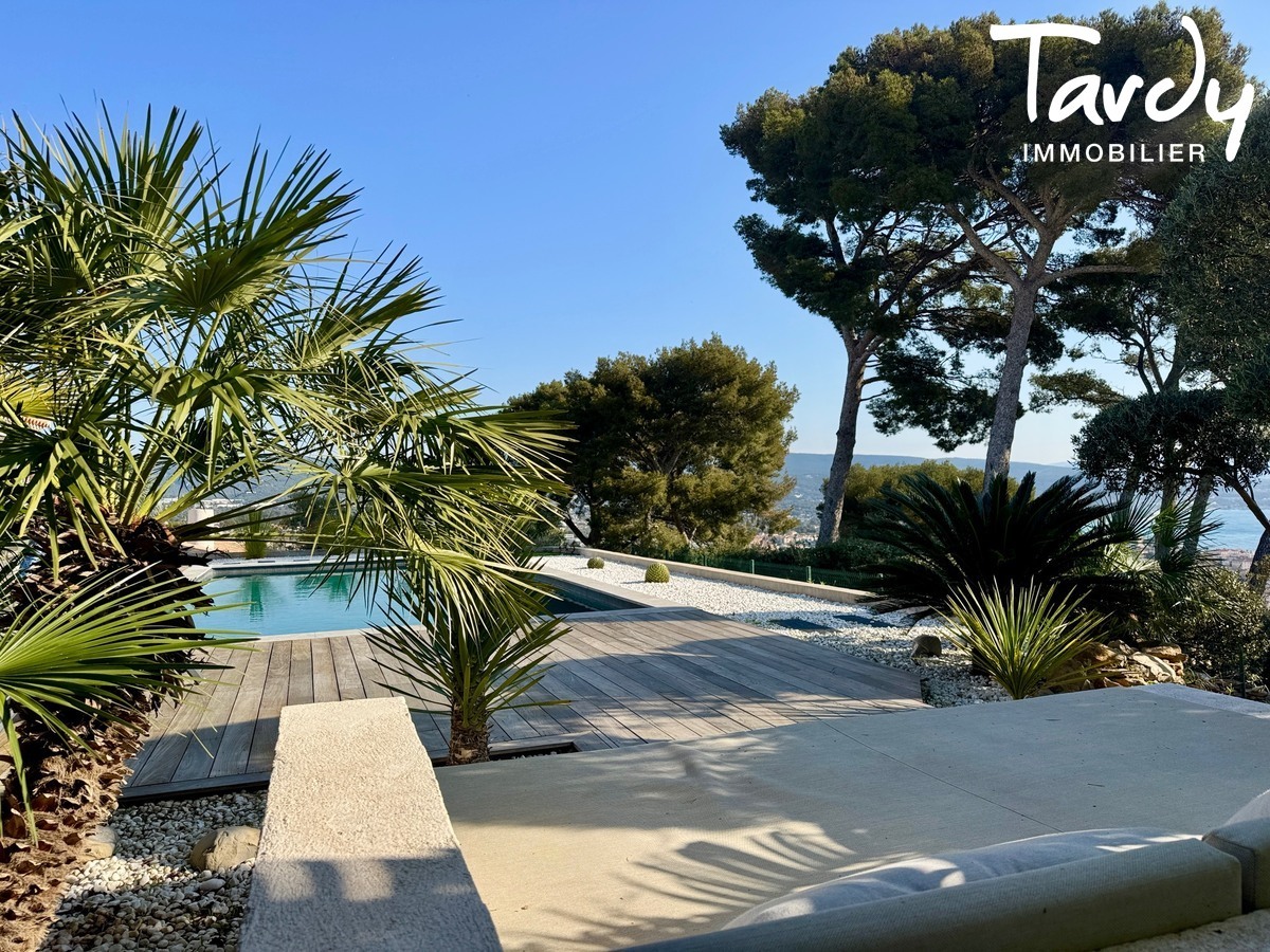 Villa contemporaine, pleine vue mer et village - 13600 LA CIOTAT - La Ciotat