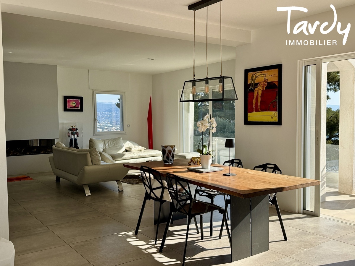 Villa contemporaine, pleine vue mer et village - 13600 LA CIOTAT - La Ciotat