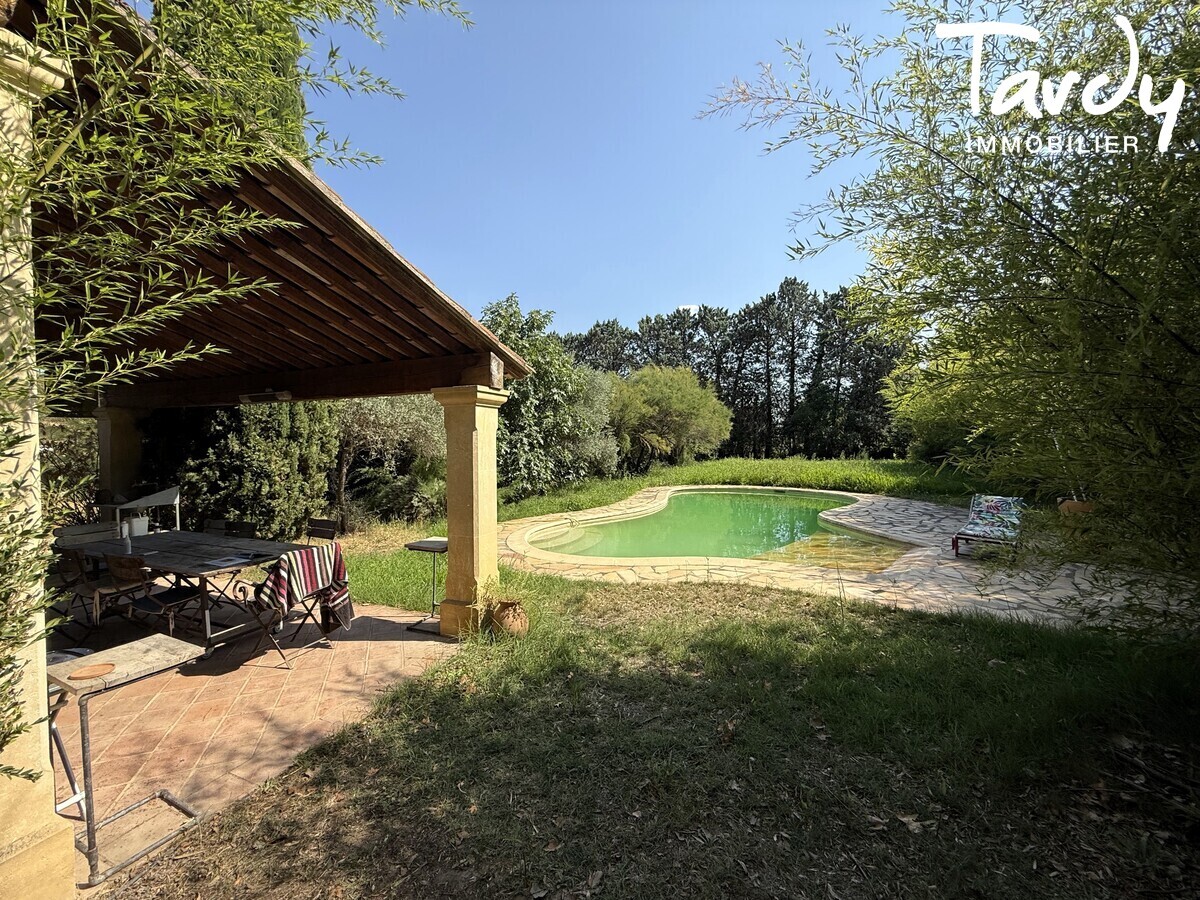 Bastide dexception en Provence - 84240 La Tour d'Aigues - La Tour-d'Aigues