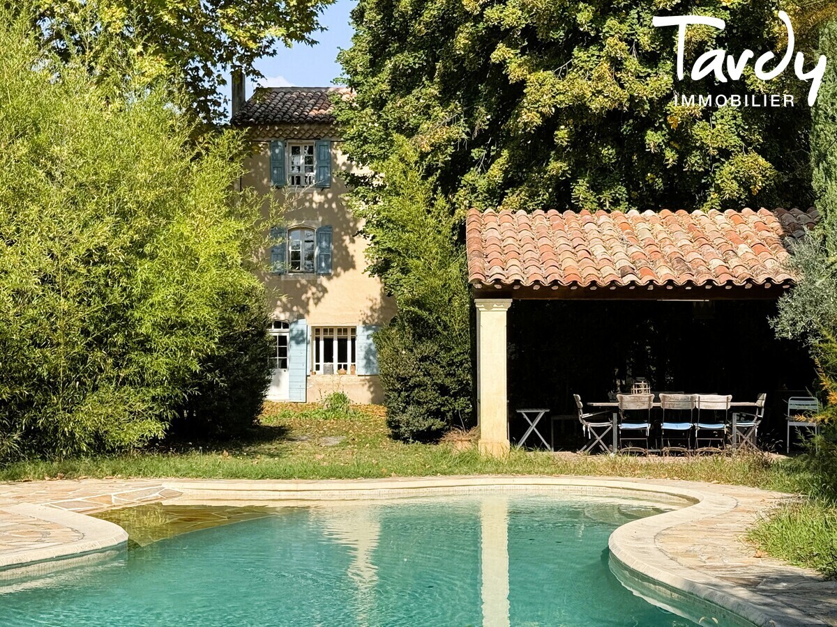 Bastide dexception en Provence proche Lourmarin - 84160 LOURMARIN - La Tour-d'Aigues