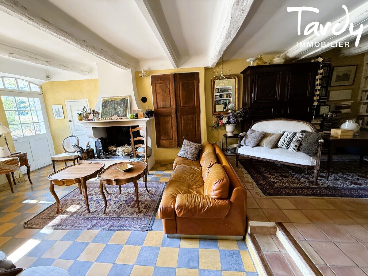 Bastide dexception en Provence proche Lourmarin - 84160 LOURMARIN - La Tour-d'Aigues