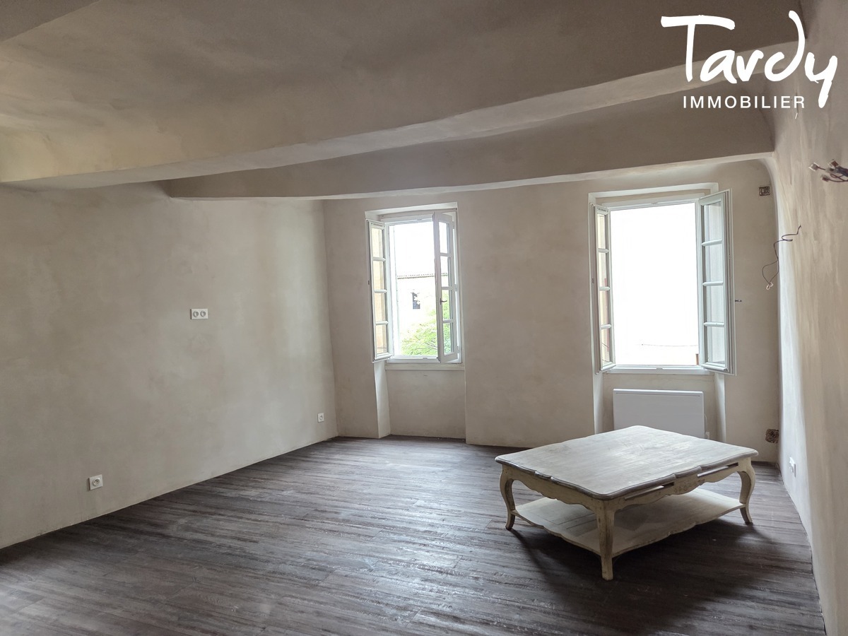 Maison de caractre - toutes commodits - Saint saturnin les Apt - Saint-Saturnin-ls-Apt