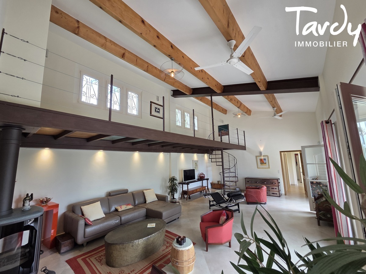 Mas en pierre - environnement exceptionnel - 84360 LAURIS - Lourmarin