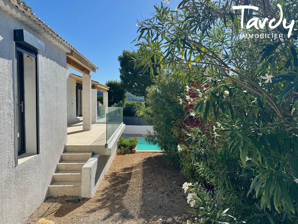 Villa de Charme avec garage - Aperu Mer - 13260 CASSIS - Cassis
