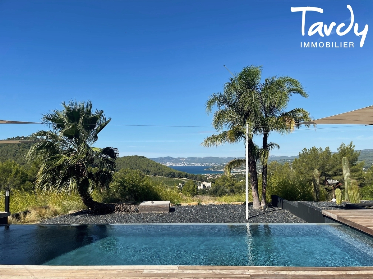 Proprit d'exception, vue panoramique mer et collines - 83270 SAINT-CYR SUR MER - Saint-Cyr-sur-Mer - VILLA PROCHE MER ET VUE - 83270 SAINT CYR SUR MER