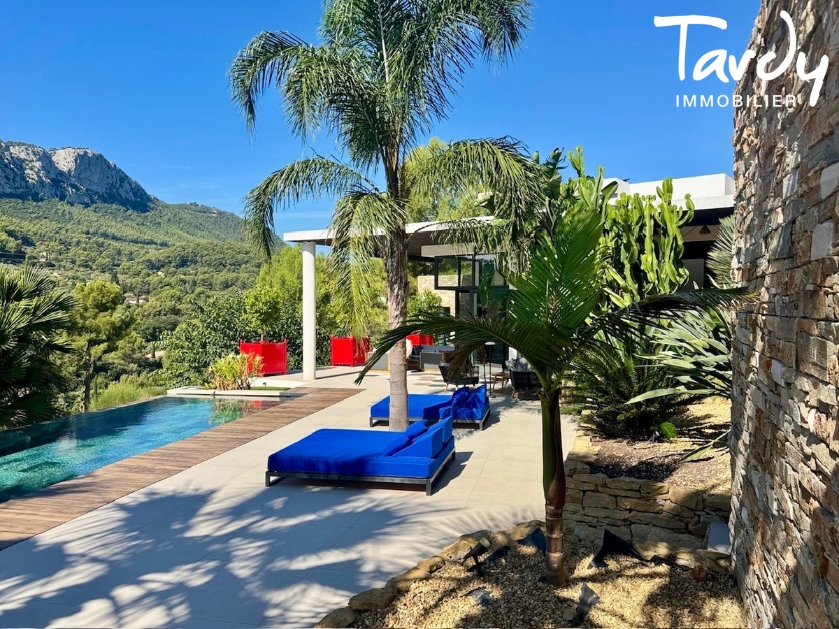 Villa contemporaine - Vue d�gag�e - 83200 TOULON - Toulon