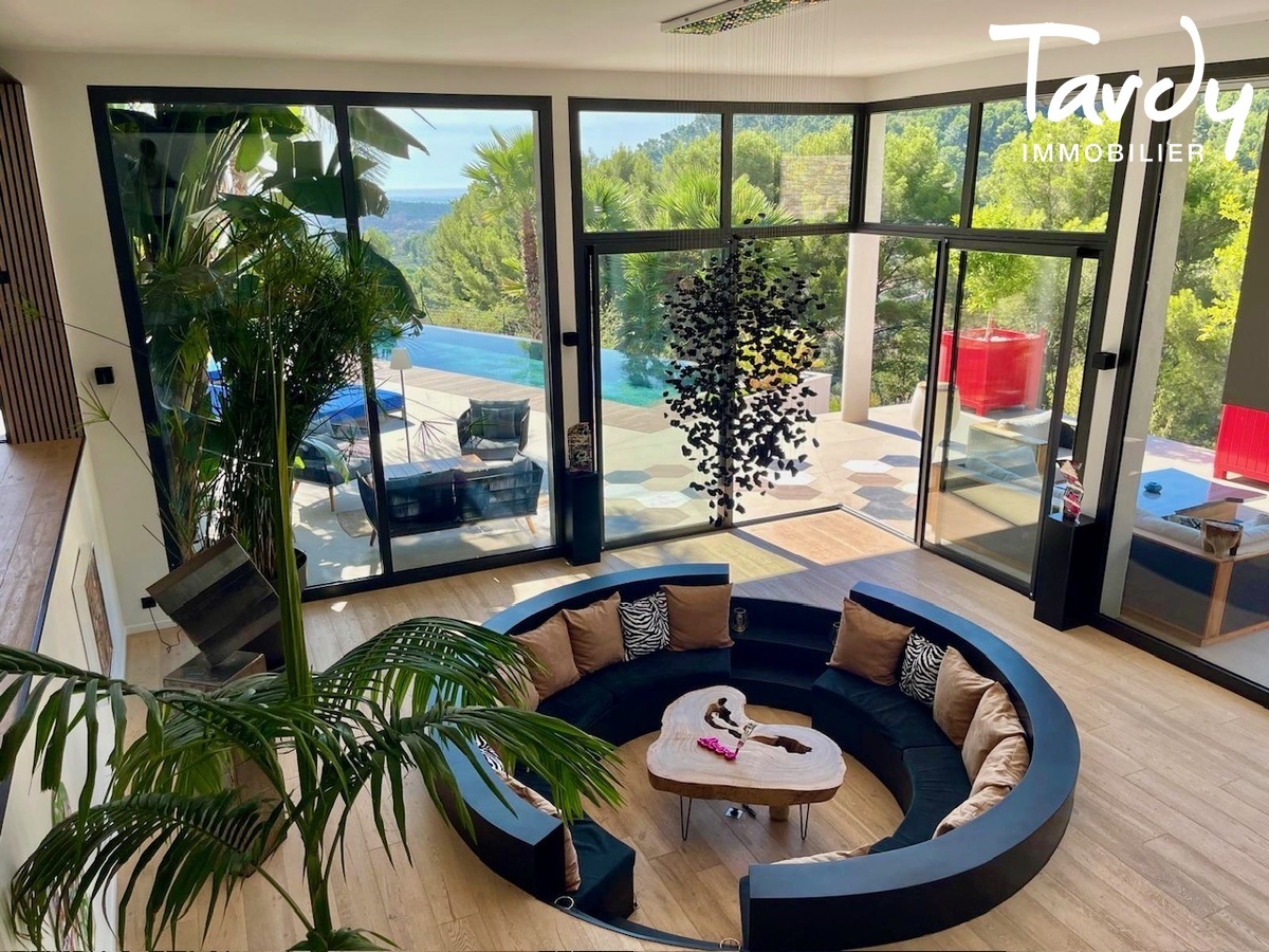 Villa contemporaine - Vue d�gag�e - 83200 TOULON - Toulon