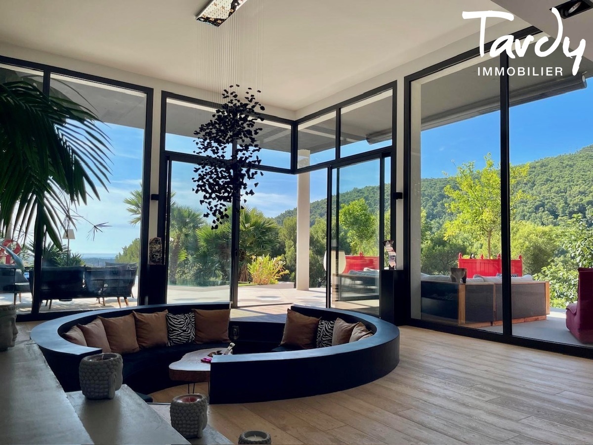 Villa contemporaine - Vue d�gag�e - 83200 TOULON - Toulon - Vue d�gag�e contemporaine Toulon - Tardy Immobilier
