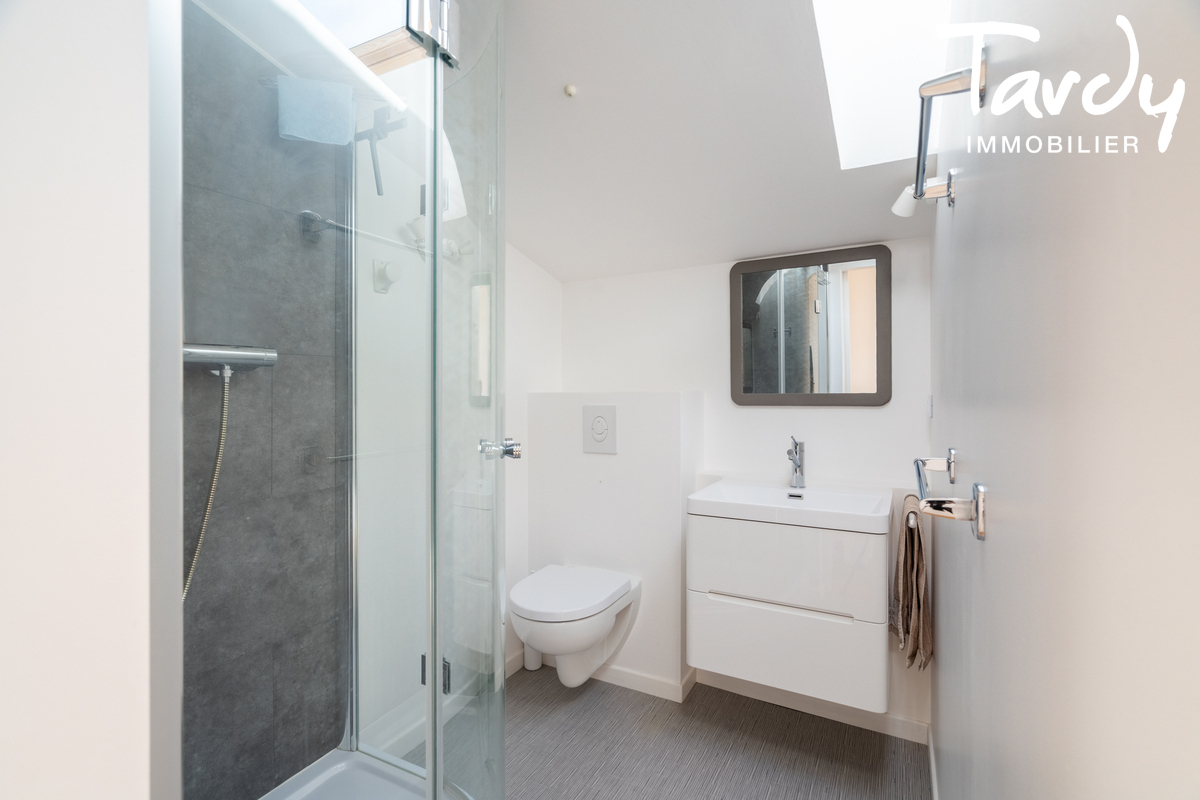 Villa de charme - environnement de qualit - 84 160 VAUGINES - Vaugines