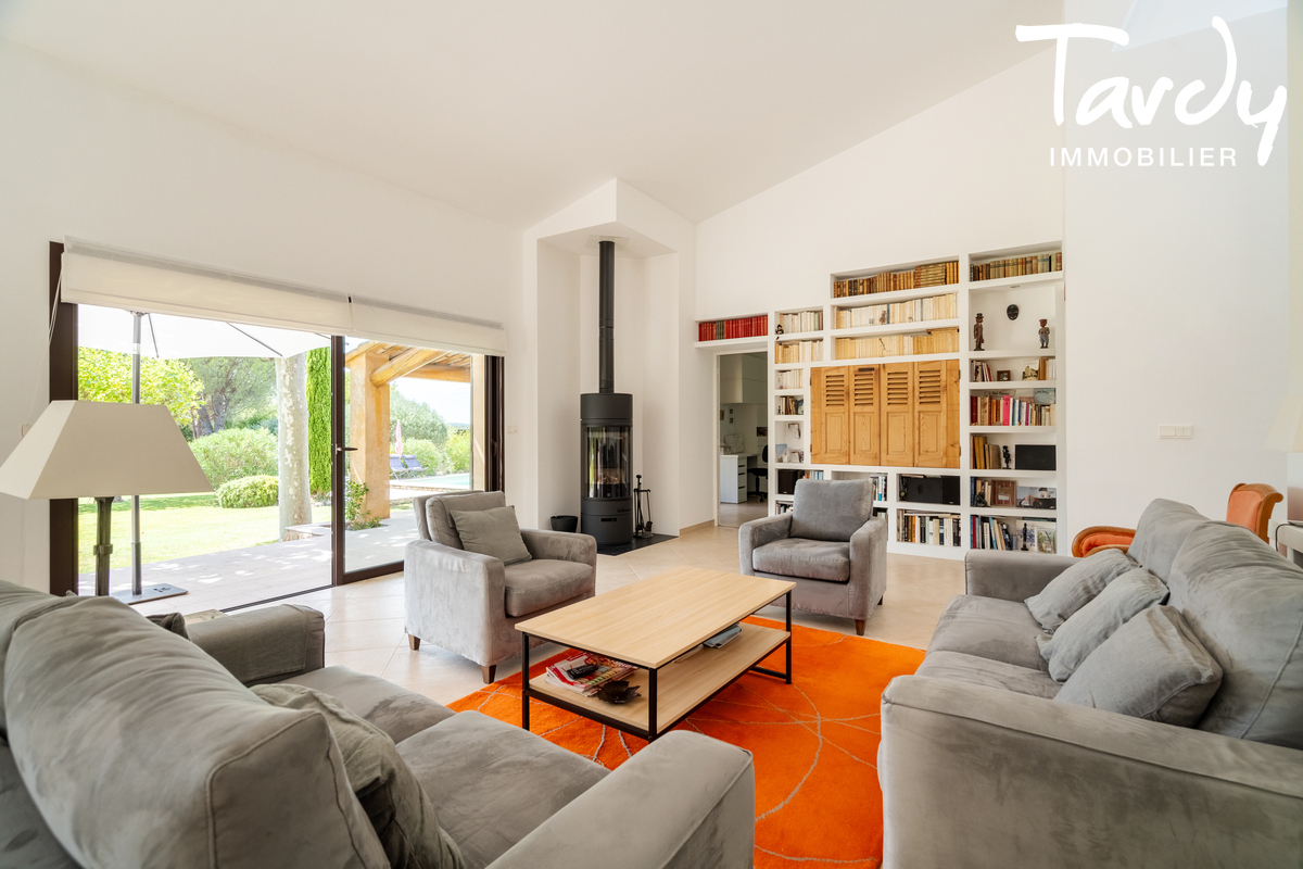 Villa de charme - environnement de qualit - 84 160 VAUGINES - Vaugines