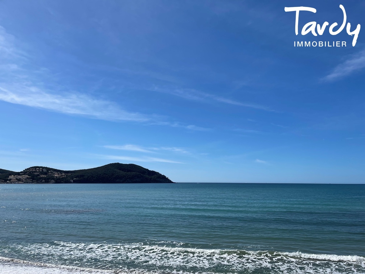 Appartement d'exception en front de mer - 83270 SAINT-CYR SUR MER - Saint-Cyr-sur-Mer