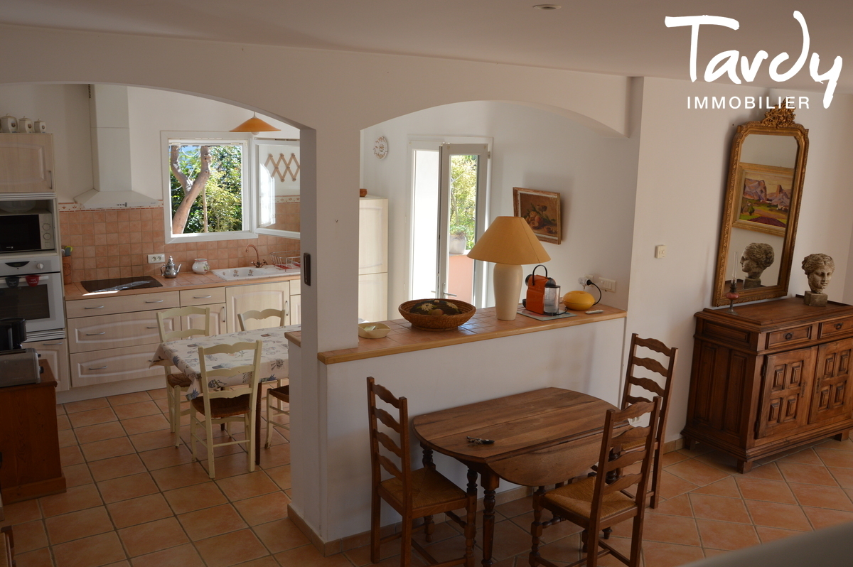 Villa plain pied, Vue mer - 83150 BANDOL - Bandol