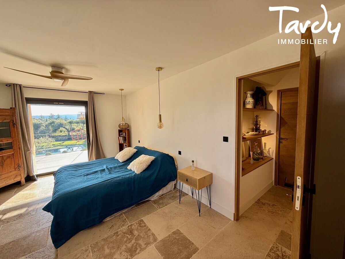 Villa entre charme provenal et art de vivre contemporain - 84480 Bonnieux - Bonnieux