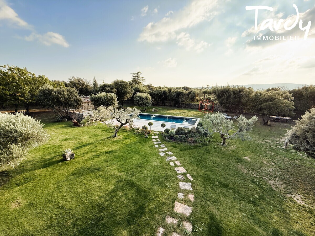 Villa entre charme provenal et art de vivre contemporain - 84480 Bonnieux - Bonnieux