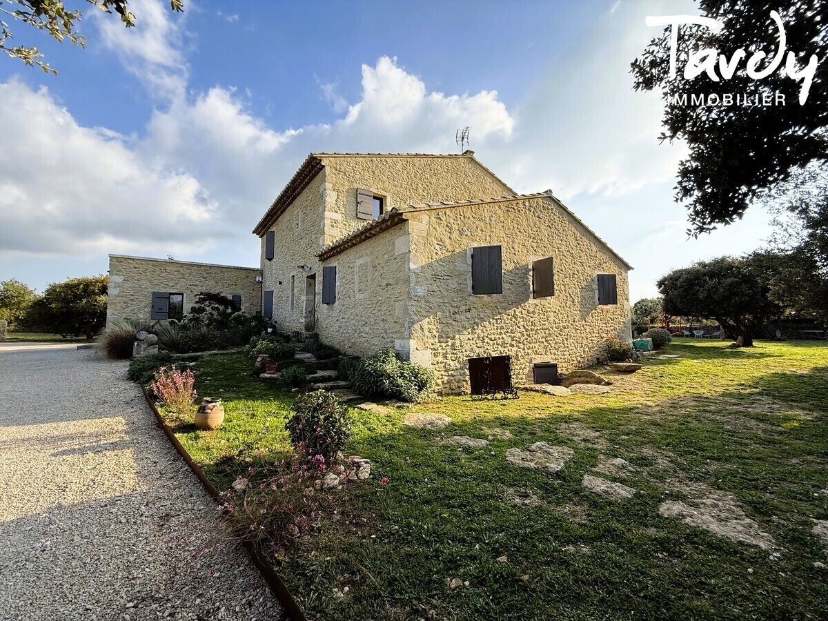 Villa entre charme provenal et art de vivre contemporain - 84480 Bonnieux - Bonnieux