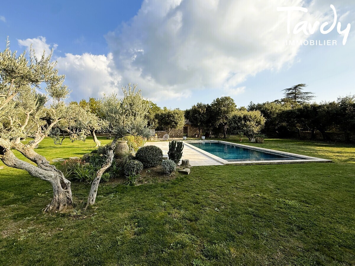 Villa entre charme provenal et art de vivre contemporain - 84480 Bonnieux - Bonnieux