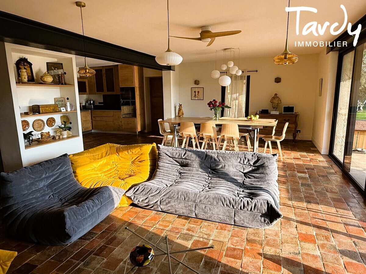 Villa entre charme provenal et art de vivre contemporain - 84480 Bonnieux - Bonnieux