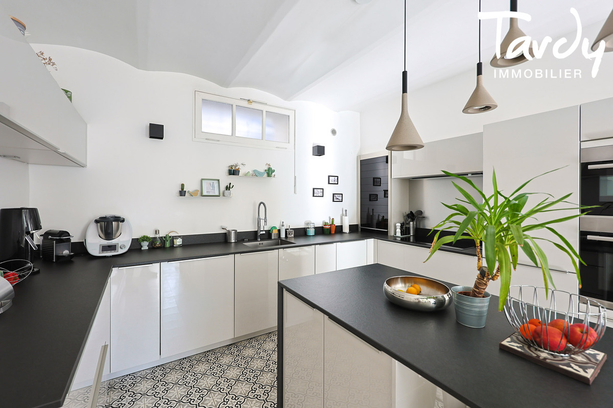 Maison de charme, adresse confidentielle - 13007 MARSEILLE - Marseille