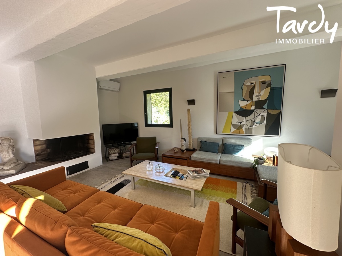 Villa de charme  la campagne - 83330 LE CASTELLET  - Le Castellet - Maison 5 chambres Le Castellet 83330 - Tardy Immobilier