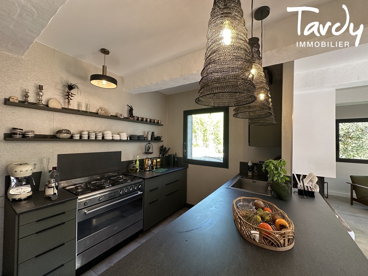 Villa de charme  la campagne - 83330 LE CASTELLET  - Le Castellet - Villa avec pisicne Le Castellet 83330 - Tardy Immobilier