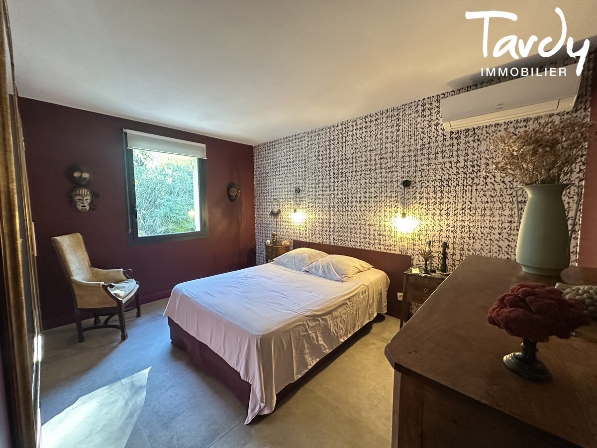 Villa de charme  la campagne - 83330 LE CASTELLET  - Le Castellet - Maison lgante Le Castellet 83330 - Tardy Immobilier