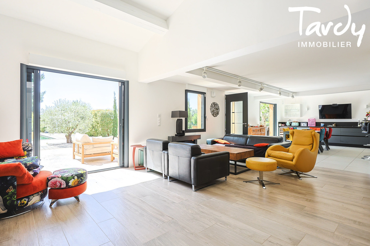 Propri�t� au milieu des vignes et des Oliviers - 83270 SAINT-CYR-SUR MER  - Saint-Cyr-sur-Mer