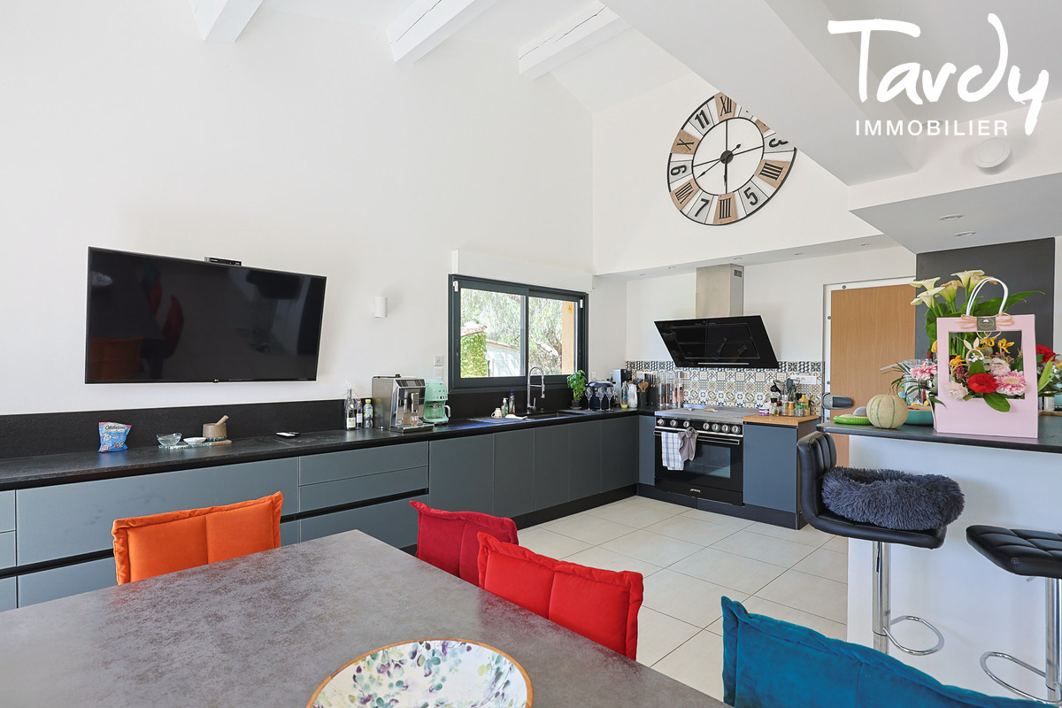 Propri�t� au milieu des vignes et des Oliviers - 83270 SAINT-CYR-SUR MER  - Saint-Cyr-sur-Mer