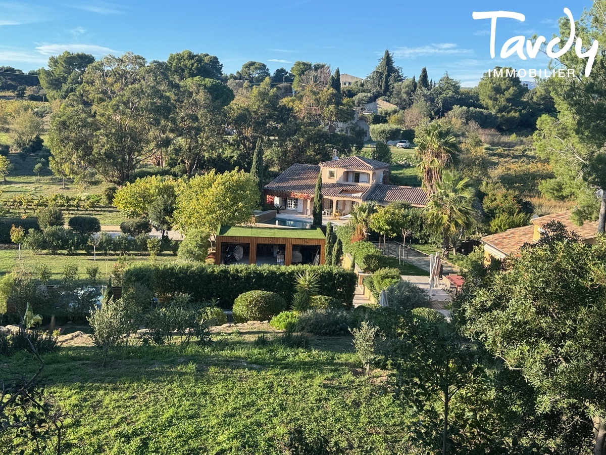 Proprit au milieu des vignes et des Oliviers - 83270 SAINT-CYR-SUR MER  - Saint-Cyr-sur-Mer