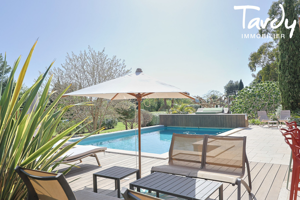 Propri�t� au milieu des vignes et des Oliviers - 83270 SAINT-CYR-SUR MER  - Saint-Cyr-sur-Mer