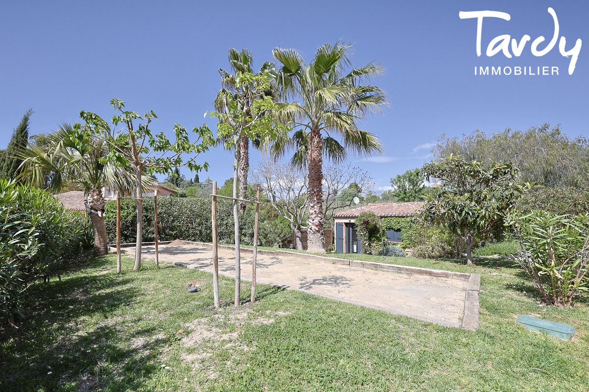 Propri�t� au milieu des vignes et des Oliviers - 83270 SAINT-CYR-SUR MER  - Saint-Cyr-sur-Mer