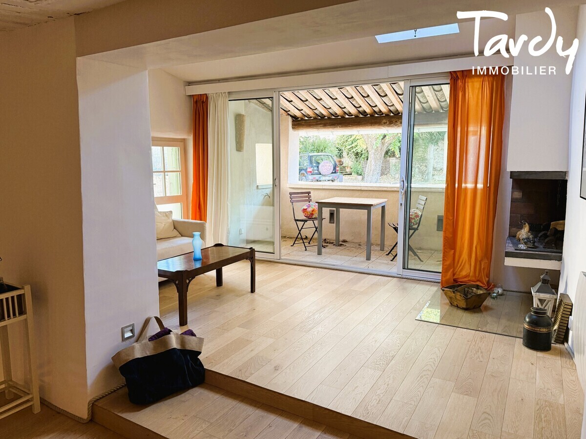 Adorable maison de village au cur du village - 84160 Lourmarin - Lourmarin