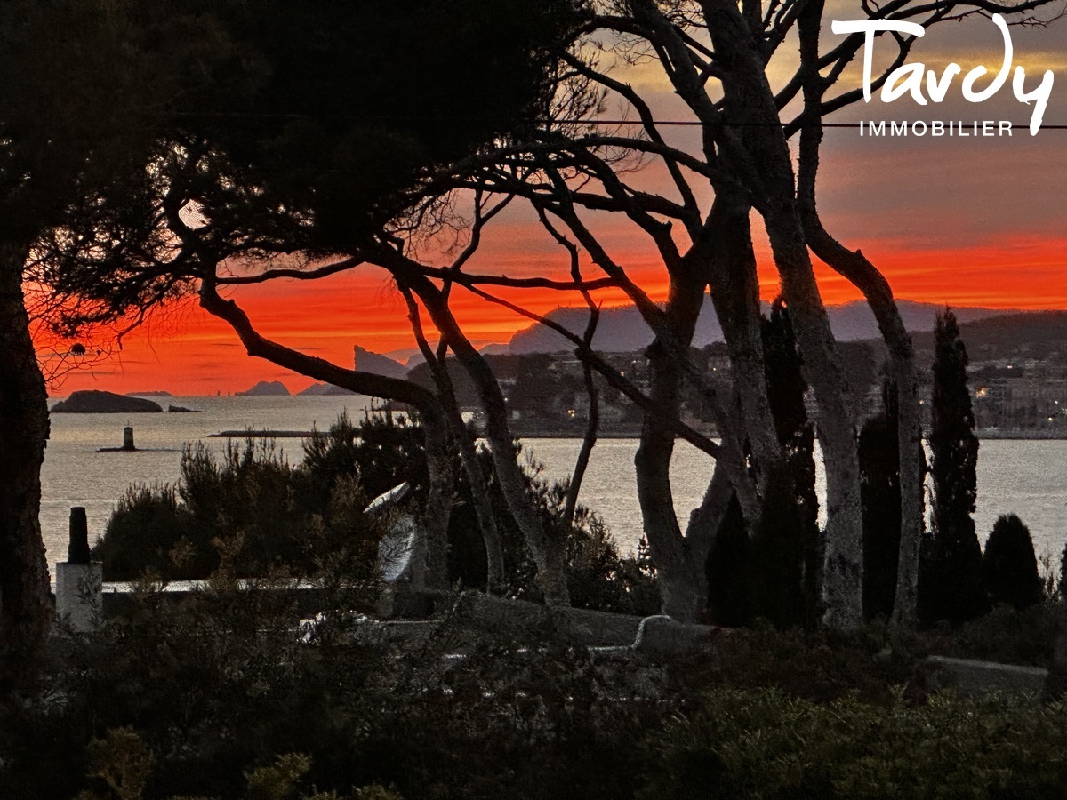 Villa vue mer, proche plage - 83110 SANARY SUR MER - Sanary-sur-Mer - Villa coucher de soleil Sanary Sur Mer 83110 Tardy Immobilier