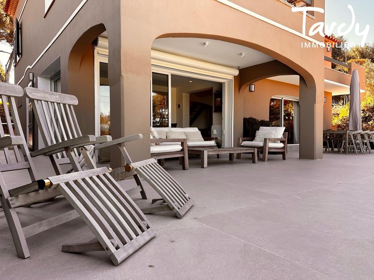 Villa vue mer, proche plage - 83110 SANARY SUR MER - Sanary-sur-Mer