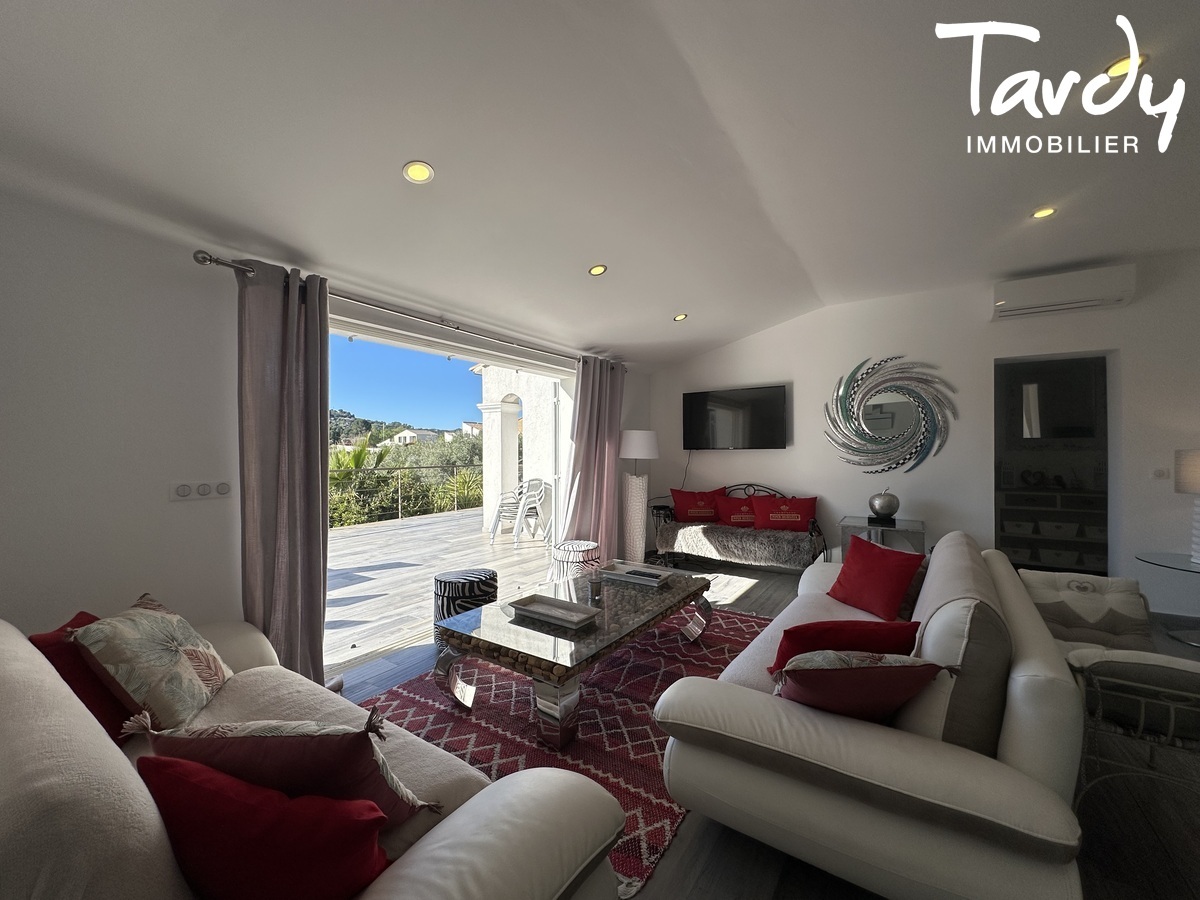 Villa �l�gante avec jardin paysager et piscine La Cadi�re-d�Azur - La Cadi�re-d'Azur