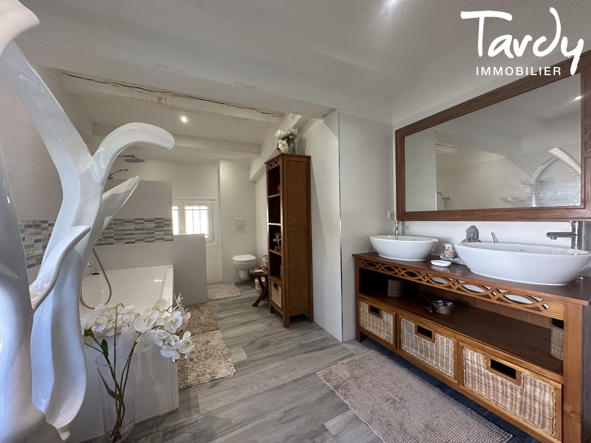 Villa �l�gante avec jardin paysager et piscine La Cadi�re-d�Azur - La Cadi�re-d'Azur