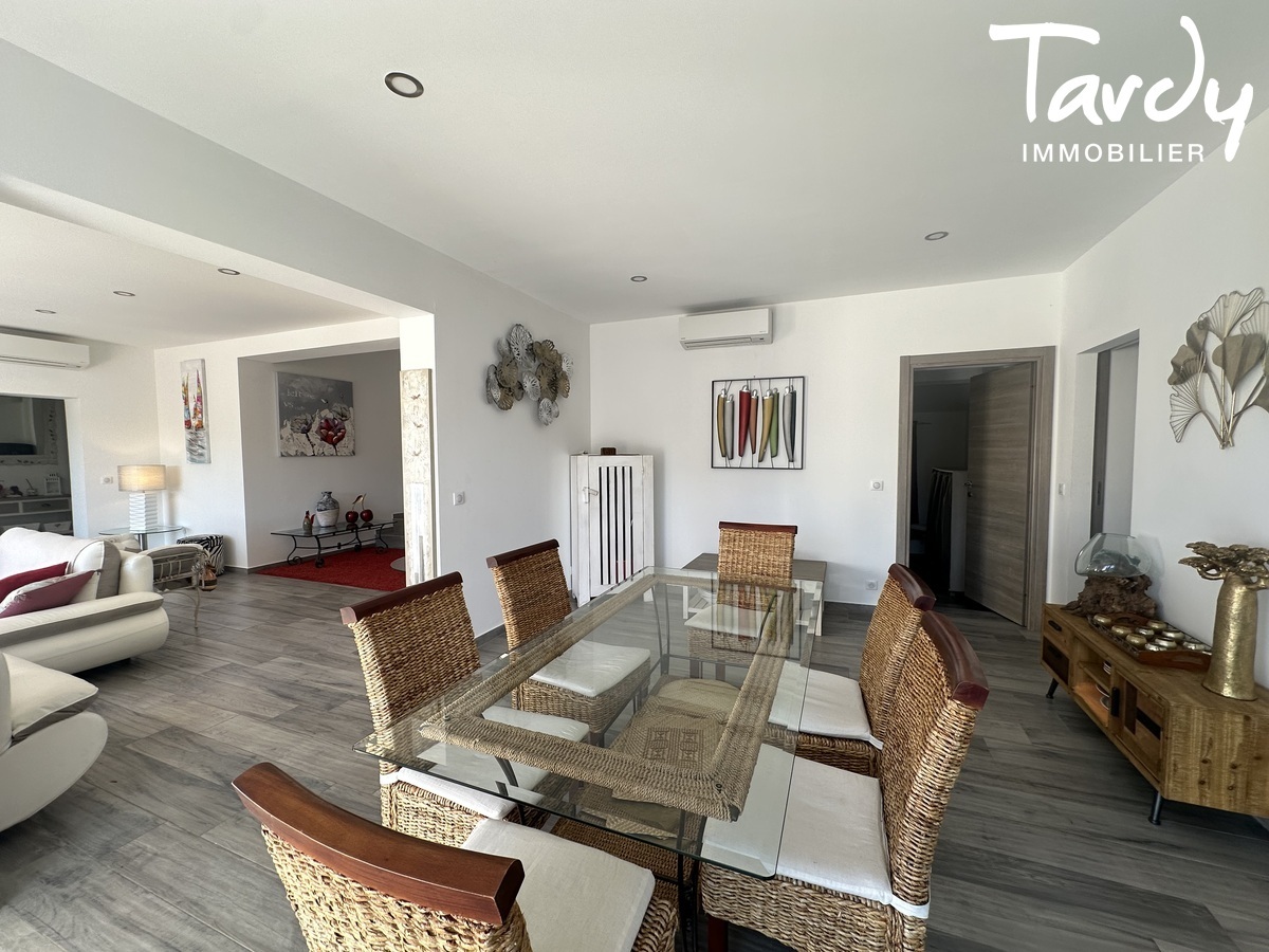 Villa jardin paysager et piscine - 83740 LA CADIERE D'AZUR - La Cadi�re-d'Azur