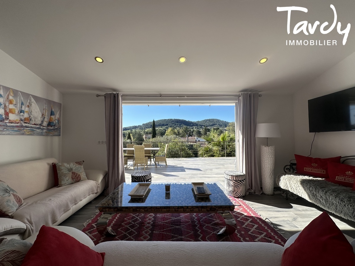 Villa jardin paysager et piscine - 83740 LA CADIERE D'AZUR - La Cadi�re-d'Azur