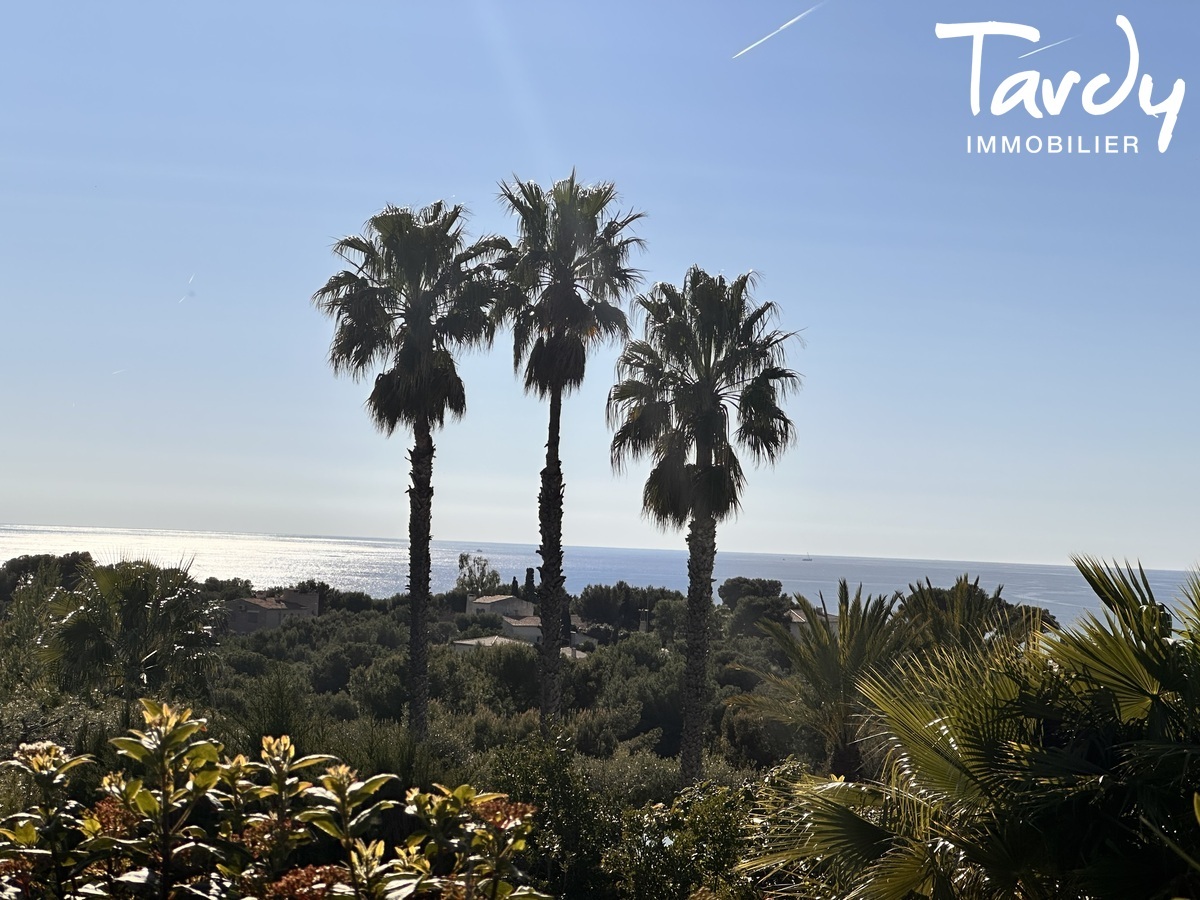 Domaine priv�, vue mer - 83270 SAINT-CYR-SUR-MER - Saint-Cyr-sur-Mer - maiosn vue mer - Tardy Immobilier - Bandol