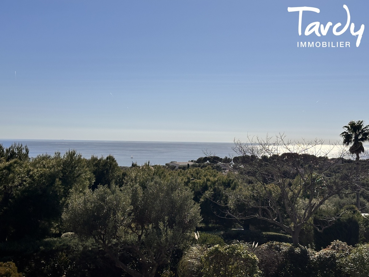 Domaine priv�, vue mer - 83270 SAINT-CYR-SUR-MER - Saint-Cyr-sur-Mer - maison � r�nover st cyr sur mer - Tardy Immoilier