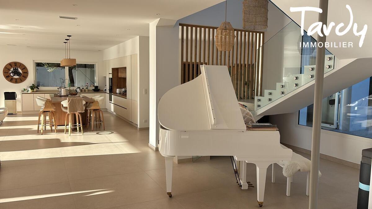 Villa contemporaine proche plage - 83270 SAINT-CYR-SUR-MER - Saint-Cyr-sur-Mer