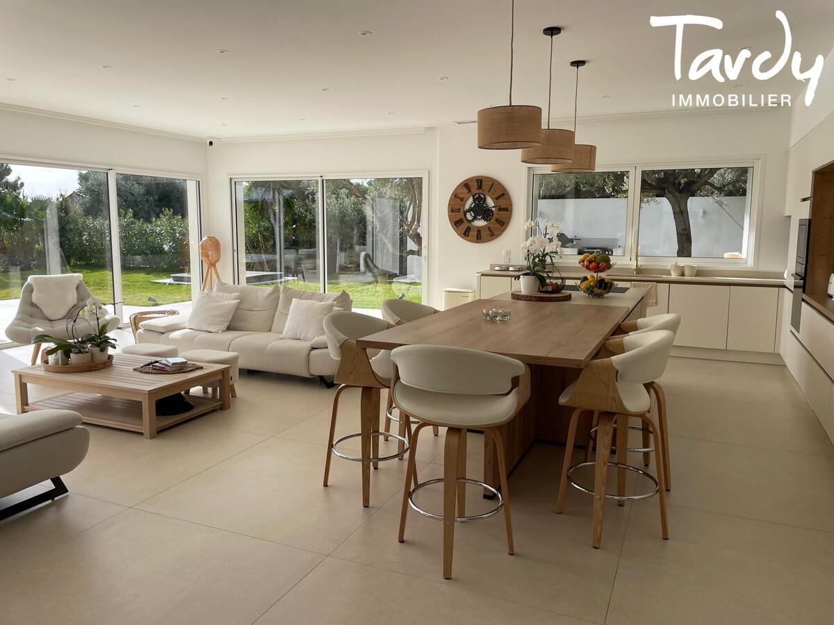 Villa contemporaine proche plage - 83270 SAINT-CYR-SUR-MER - Saint-Cyr-sur-Mer