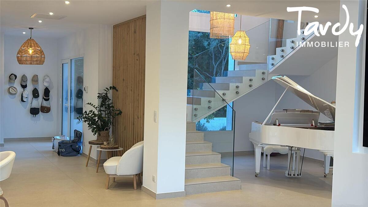 Villa contemporaine proche plage - 83270 SAINT-CYR-SUR-MER - Saint-Cyr-sur-Mer