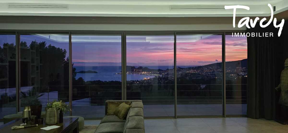 Villa contemporaine vue mer - 13600 LA CIOTAT - Ceyreste - La Ciotat vue mer panoramique Tardy Immobilier