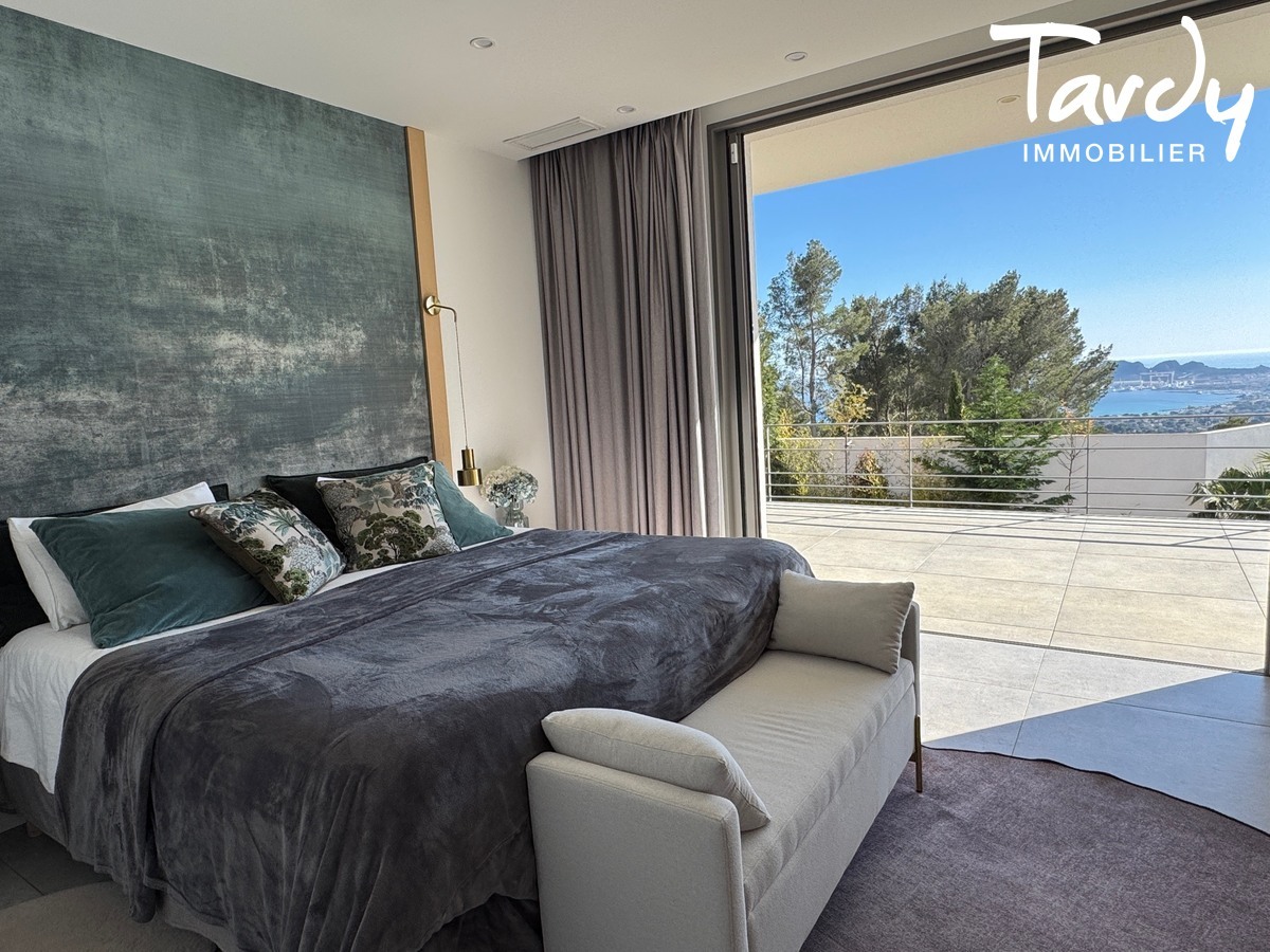 Villa contemporaine vue mer, 2 appartements - 13600 LA CIOTAT - La Ciotat