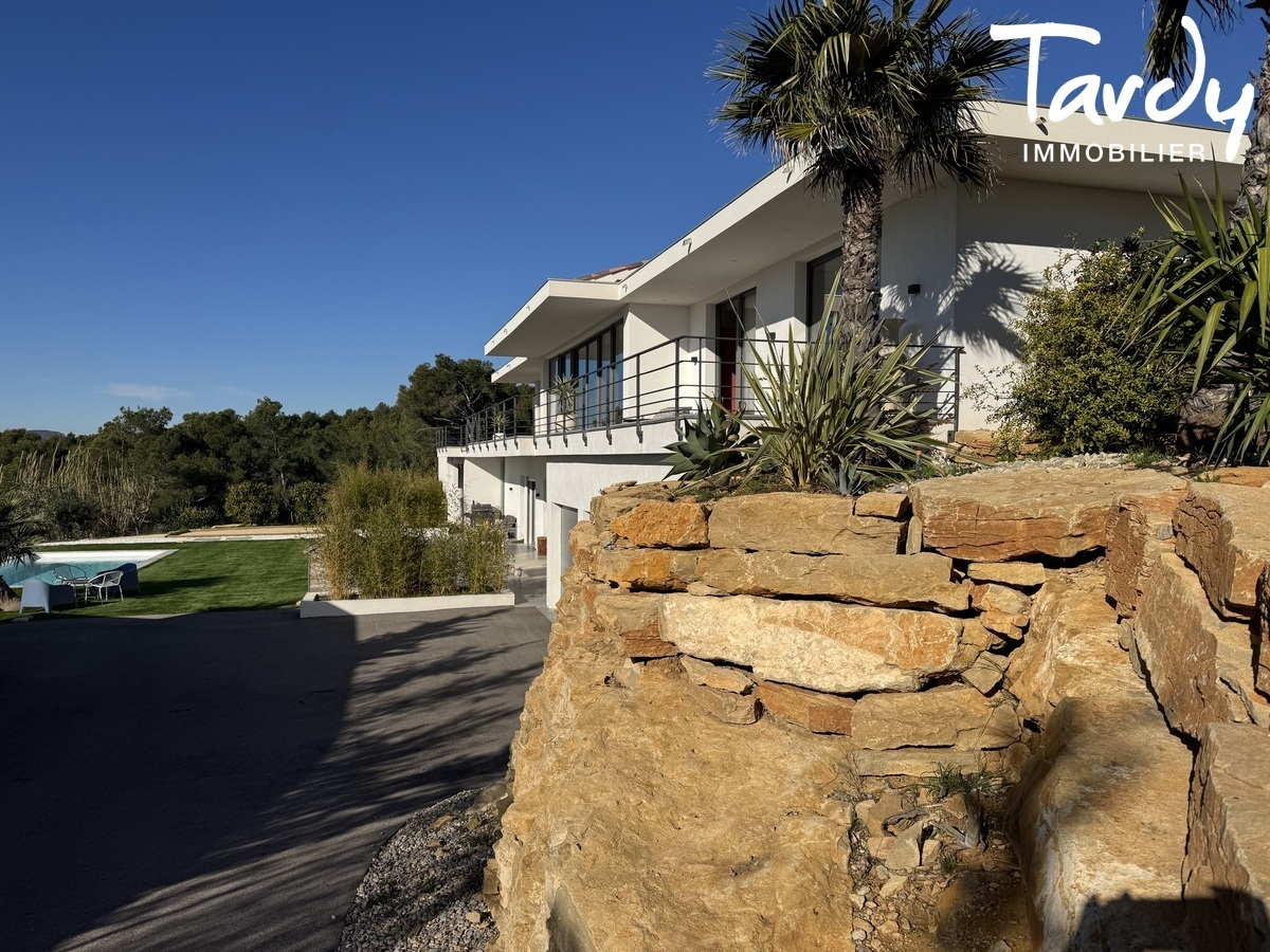 Villa contemporaine vue mer, 2 appartements - 13600 LA CIOTAT - La Ciotat