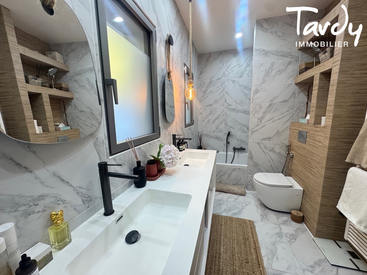 Villa contemporaine vue mer, 2 appartements - 13600 LA CIOTAT - La Ciotat