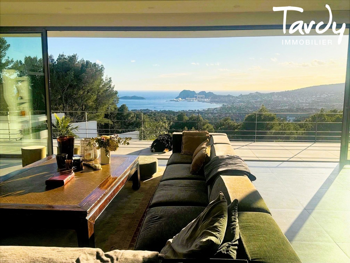 Villa contemporaine vue mer, 2 appartements - 13600 LA CIOTAT - La Ciotat