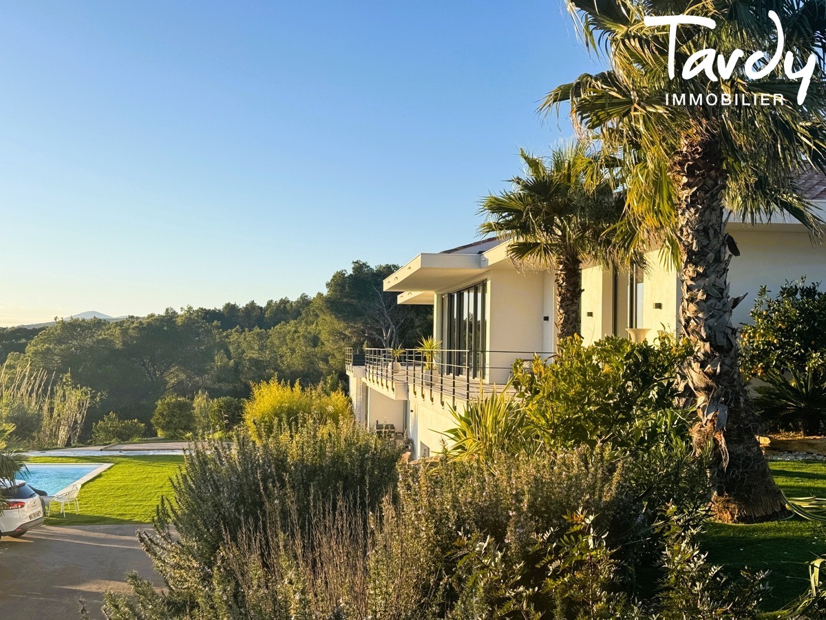 Villa contemporaine vue mer, 2 appartements - 13600 LA CIOTAT - La Ciotat