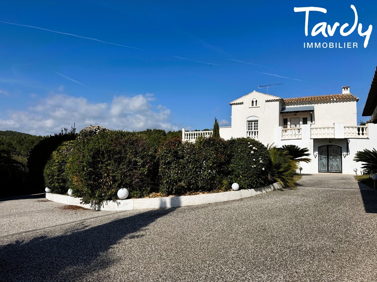 Villa vue mer et golf - 83270 - SAINT-CYR-SUR-MER  - Saint-Cyr-sur-Mer