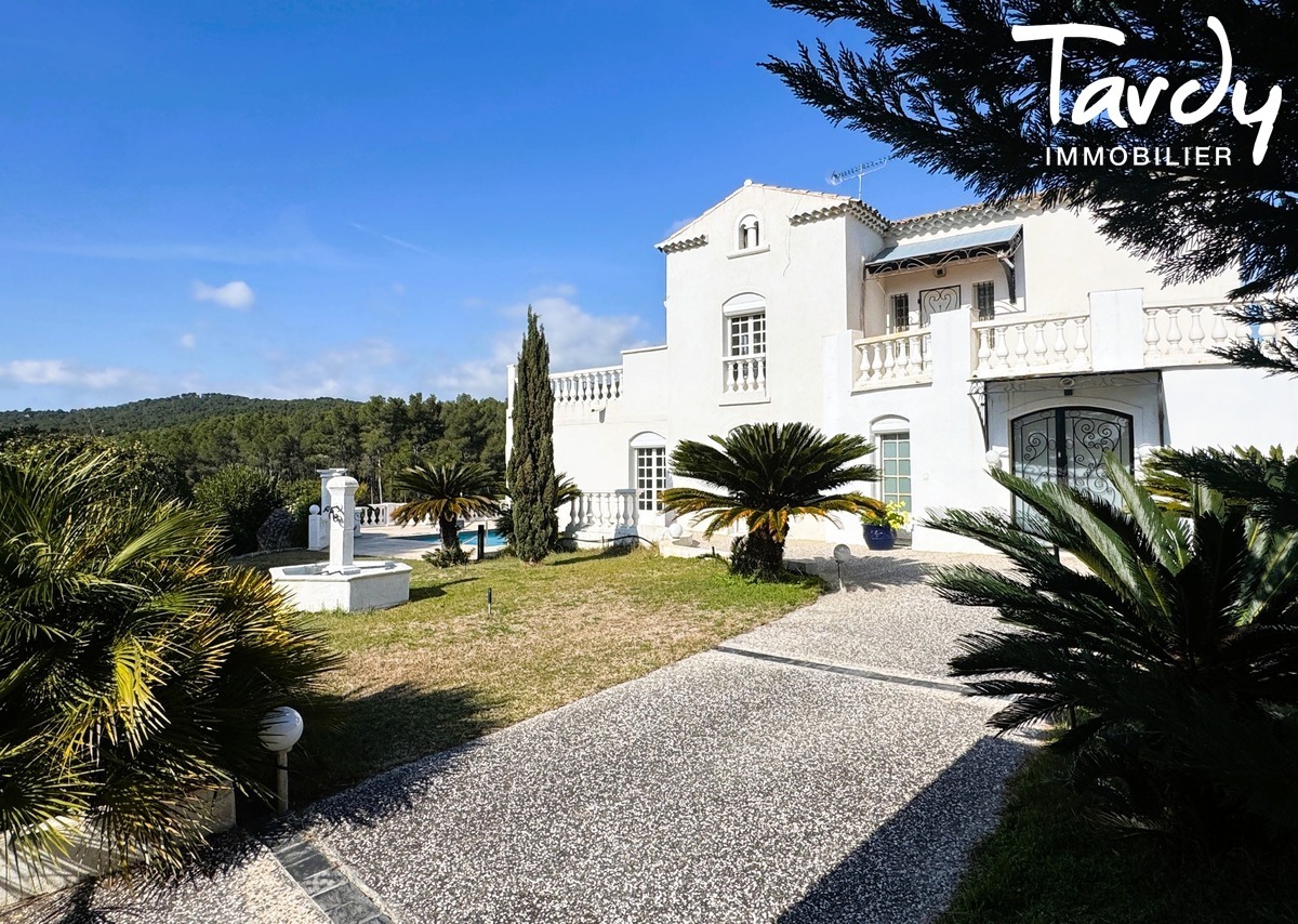 Villa vue mer et acc�s mer - 83270 SAINT-CYR-SUR-MER  - Saint-Cyr-sur-Mer